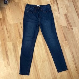 Dark wash skinny jeans